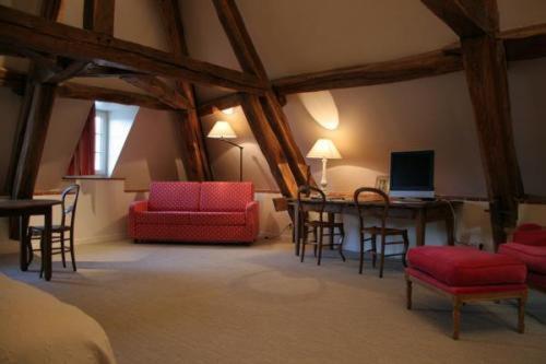 Le Marius Hotel Les Riceys Bagian luar foto