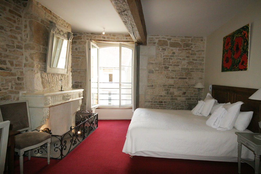 Le Marius Hotel Les Riceys Bagian luar foto