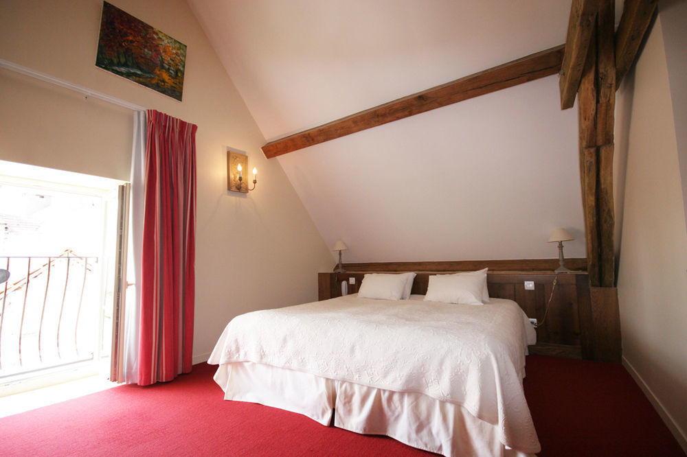 Le Marius Hotel Les Riceys Bagian luar foto