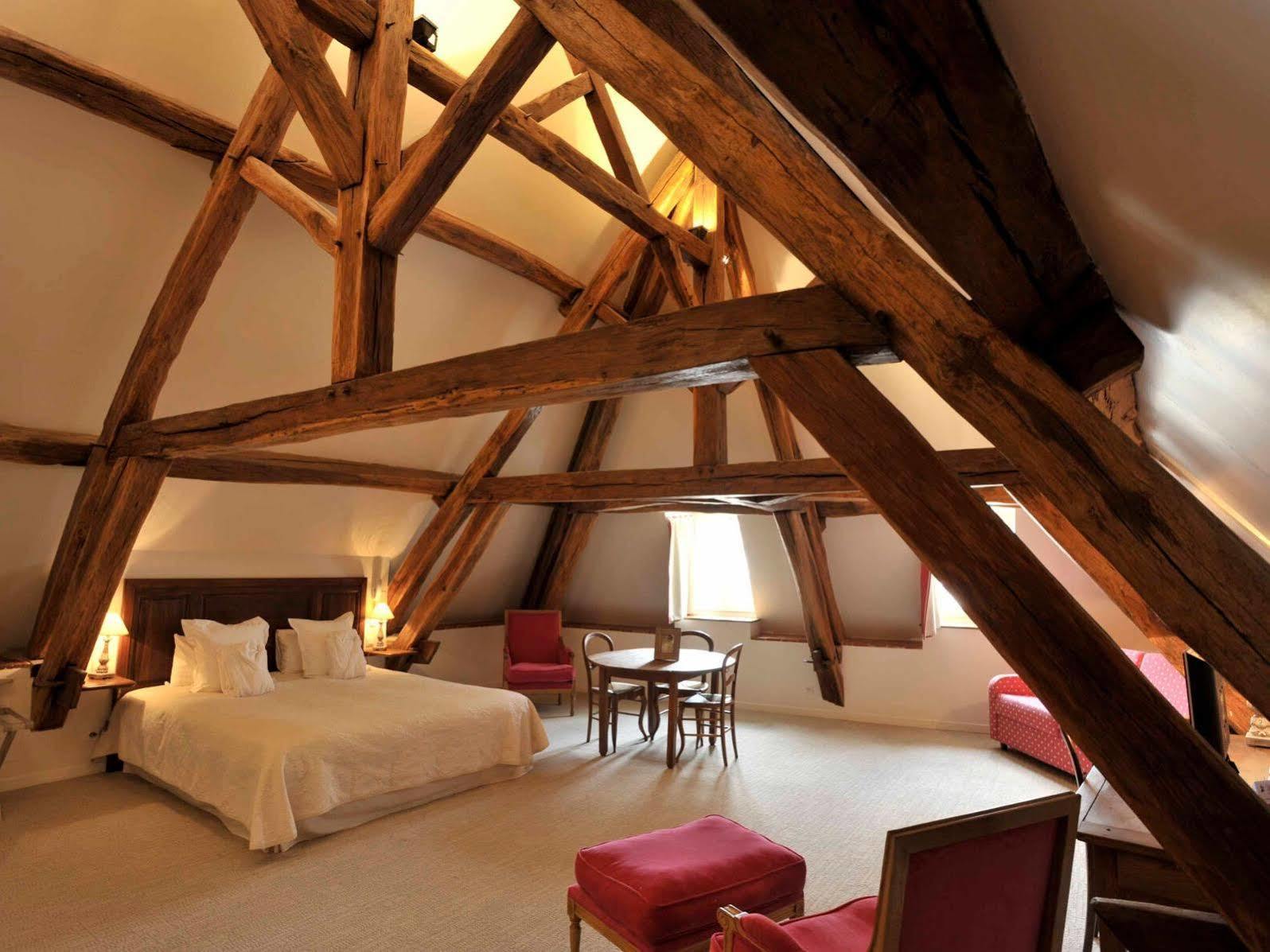 Le Marius Hotel Les Riceys Bagian luar foto