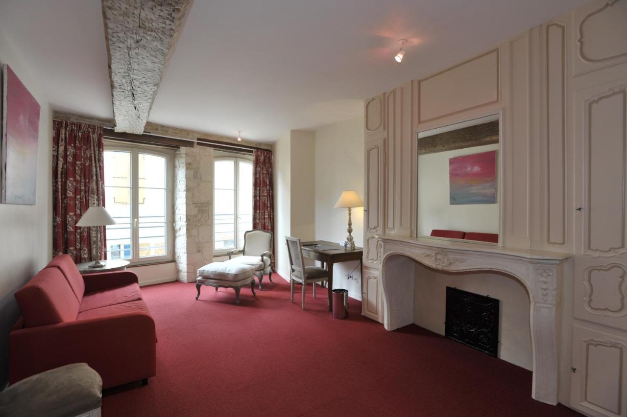 Le Marius Hotel Les Riceys Bagian luar foto