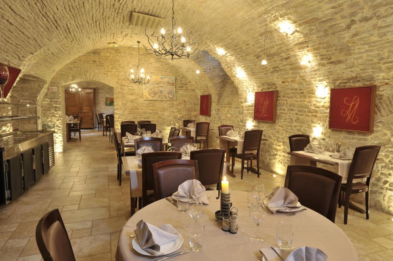 Le Marius Hotel Les Riceys Bagian luar foto