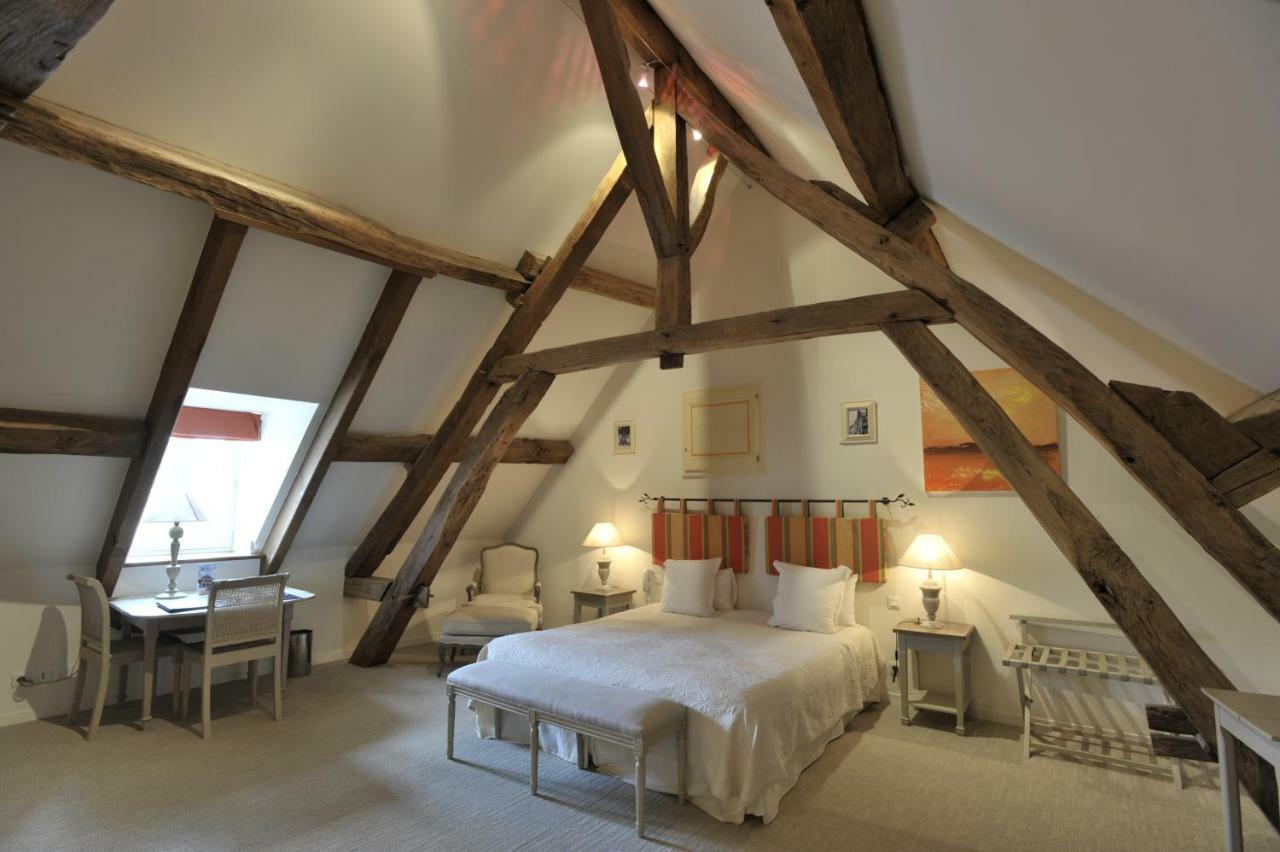 Le Marius Hotel Les Riceys Bagian luar foto