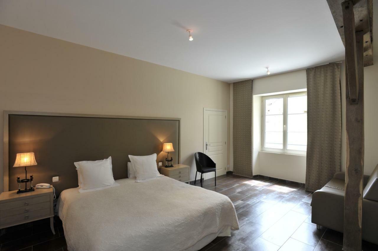 Le Marius Hotel Les Riceys Bagian luar foto