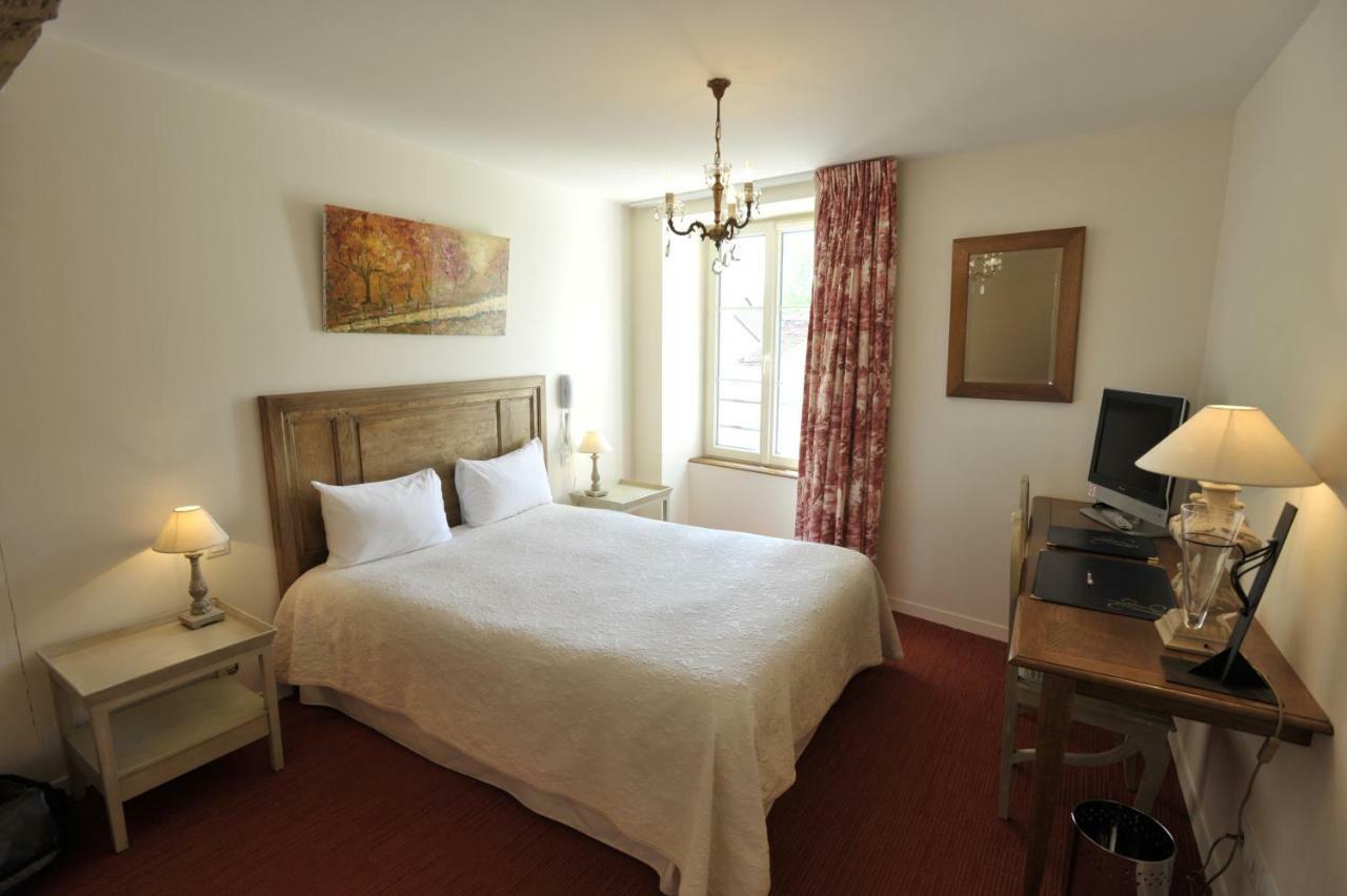 Le Marius Hotel Les Riceys Bagian luar foto